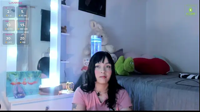 miaa-lee online show from November 2025 01:55:01 PM