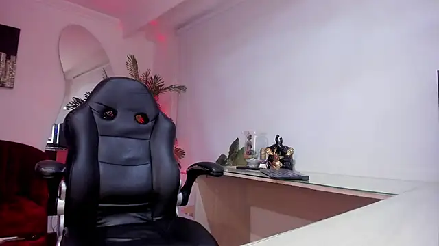 Meghan320 online show from March 2026 11:37:01 AM