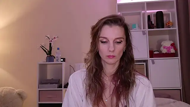 Karamelsw  online show from April 2026 10:07:02 PM