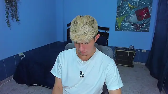 patrik 027 online show from April 2026 08:20:02 PM