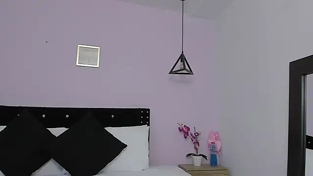 CeliWoods online show from January 2025 11:30:02 AM