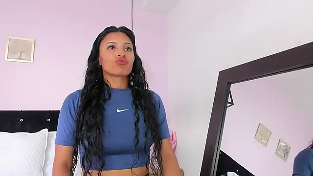 CeliWoods online show from March 2025 04:37:01 PM