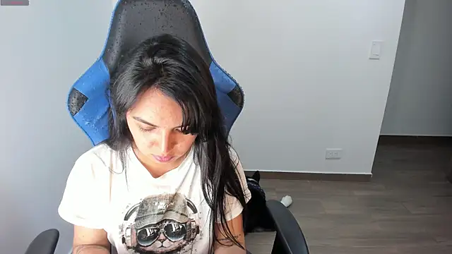 Miss Nicole online show from October 2025 12:55:01 AM