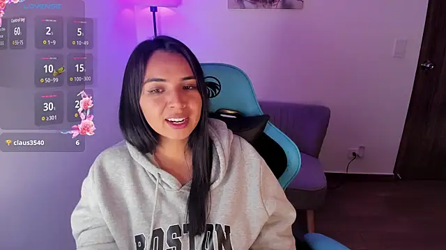 Snapshot of Miss_Nicole chatting on April 2026 08:57:02 PM Miss Nicole online show from April 2026 08:57:02 PM