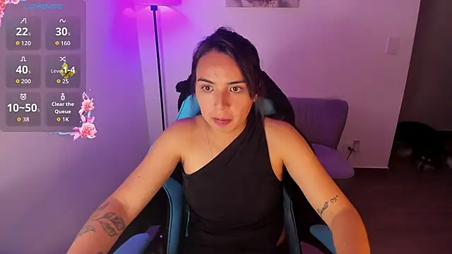 Snapshot of Miss_Nicole chatting on May 2026 02:06:02 AM Miss Nicole online show from May 2026 02:06:02 AM