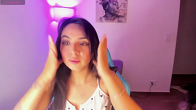 Snapshot of Miss_Nicole chatting on June 2026 01:12:02 AM Miss Nicole online show from June 2026 01:12:02 AM
