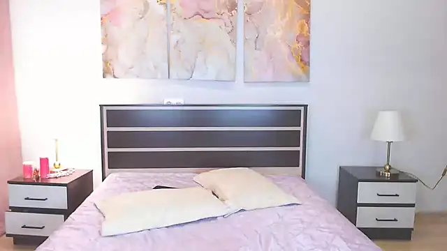 Yulianna Smith online show from December 2024 06:39:01 AM