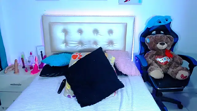 Jenng18 online show from January 2025 09:55:02 PM