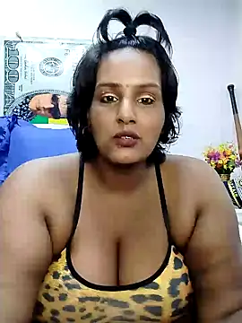 NWC4LYF online show from February 2025 06:22:02 AM