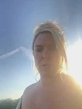 Bustyblondebabe32 online show from July 2026 07:07:02 PM