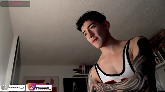 ivaaaan  online show from March 2026 09:21:01 PM