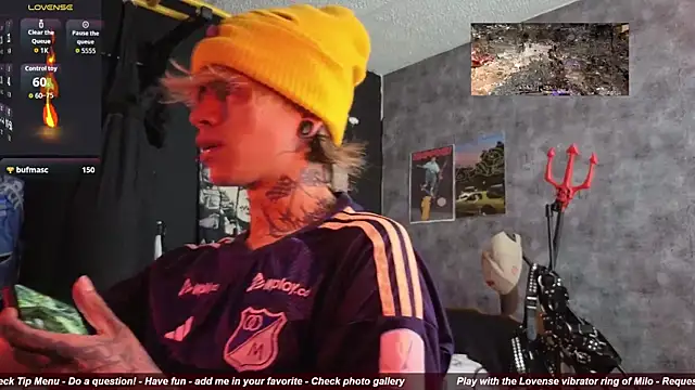 AcidMilo online show from October 2025 03:56:02 PM