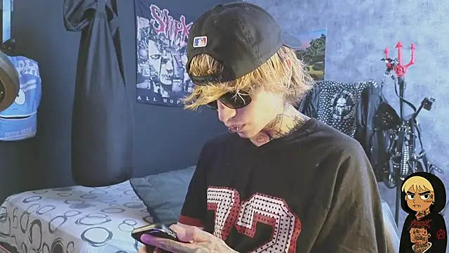 AcidMilo online show from November 2025 08:19:01 PM