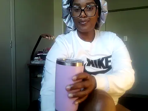 Charlie-Crawford online show from October 2025 10:01:02 AM