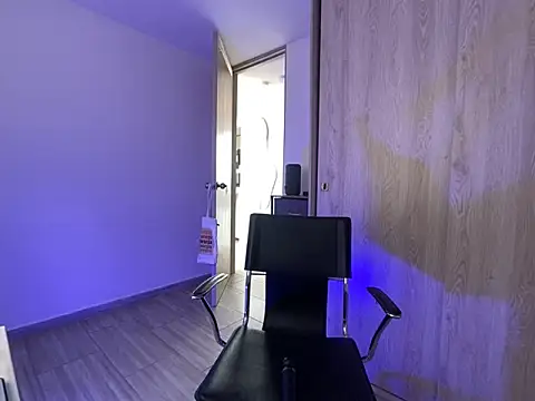 Anny Moore09 online show from April 2026 02:22:02 PM