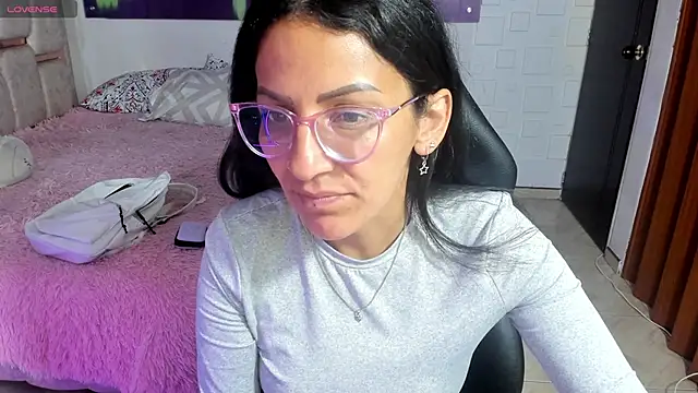 alma blue online show from April 2026 10:12:01 PM