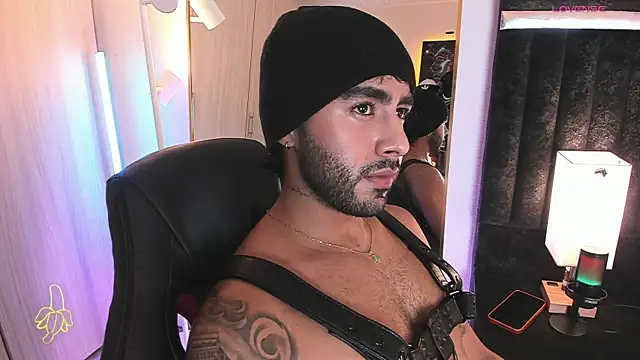 ItsMeEros online show from June 2026 11:10:01 PM
