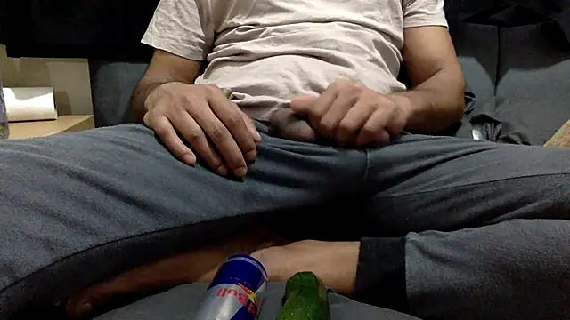 CoolBiDude online show from May 2026 06:35:02 PM