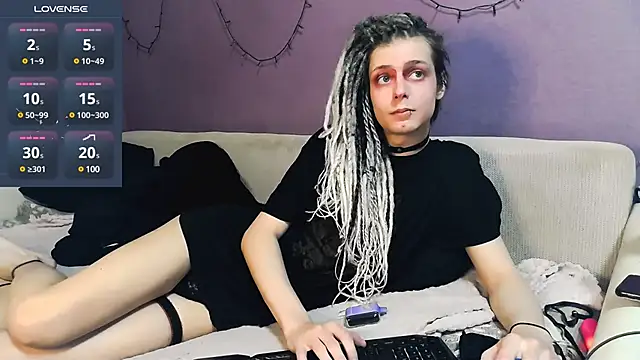 Littlepinkcat online show from March 2025 04:46:01 PM