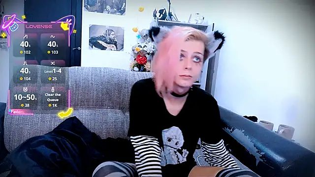 Littlepinkcat online show from September 2025 06:35:02 PM