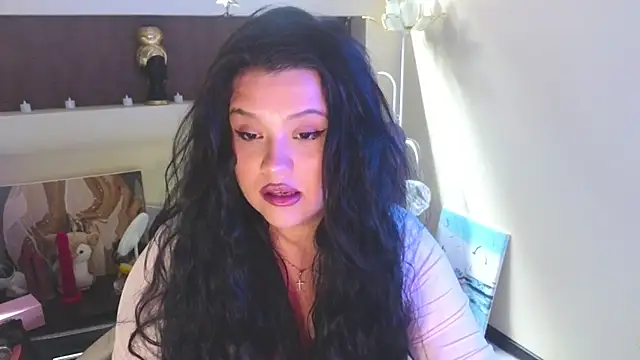 Snapshot of Malika_uAngel chatting on June 2026 12:32:02 AM Malika uAngel online show from June 2026 12:32:02 AM