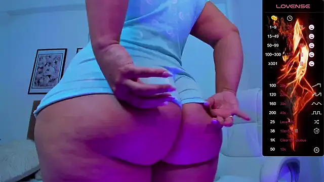 Snapshot of sofihill01 chatting on February 2025 09:47:02 PM sofihill01 online show from February 2025 09:47:02 PM