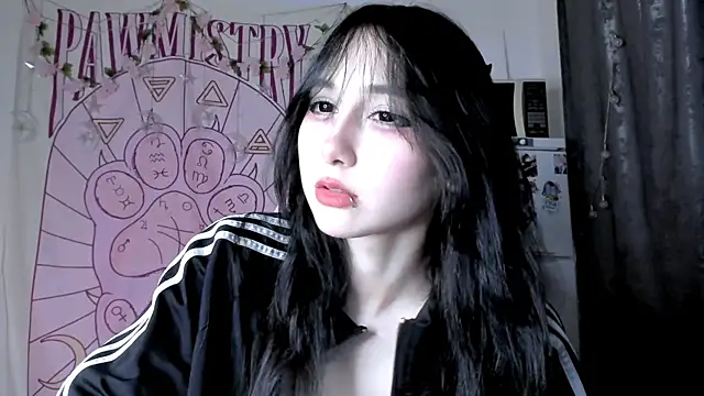 Snapshot of Holy420lolii chatting on May 2026 05:18:01 PM Holy420lolii online show from May 2026 05:18:01 PM