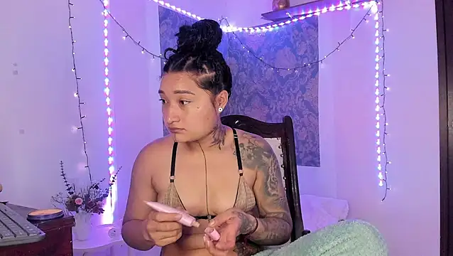 Eva Lee  online show from February 2026 09:20:01 AM