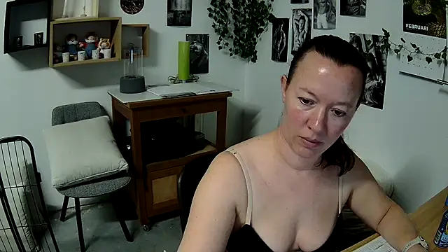 AnyaKreyxh online show from February 2026 12:58:02 PM