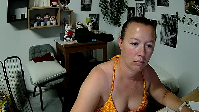 Snapshot of AnyaKrey@xh chatting on May 2026 11:40:02 AM AnyaKreyxh online show from May 2026 11:40:02 AM