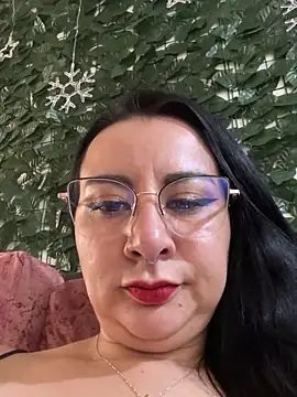 Abril Luv online show from March 2025 03:23:02 PM