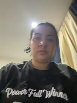 Abril Luv online show from February 2026 01:15:02 AM