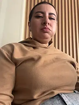 Abril Luv online show from March 2026 01:28:01 PM