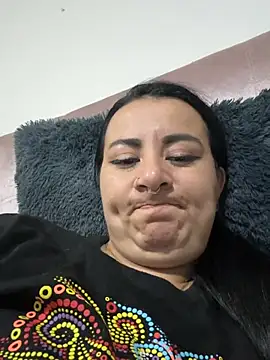 Snapshot of Abril_Luv chatting on May 2026 01:23:02 AM Abril Luv online show from May 2026 01:23:02 AM