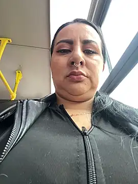 Snapshot of Abril_Luv chatting on May 2026 12:01:01 PM Abril Luv online show from May 2026 12:01:01 PM