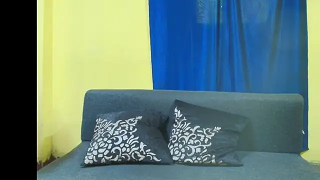 Cute boy2000 online show from November 2025 05:45:02 AM