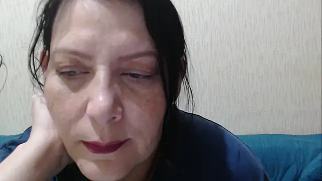 Snapshot of Mirabelle_Sweet chatting on May 2026 11:32:02 PM Mirabelle Sweet online show from May 2026 11:32:02 PM