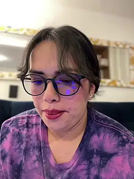 Snapshot of andra_rose chatting on January 2025 12:04:01 AM andra rose online show from January 2025 12:04:01 AM