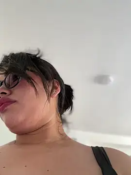 Snapshot of andra_rose chatting on January 2025 08:13:01 PM andra rose online show from January 2025 08:13:01 PM