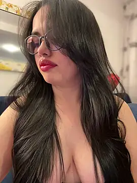 Snapshot of andra_rose chatting on February 2025 12:10:02 AM andra rose online show from February 2025 12:10:02 AM