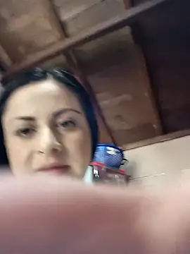 Juli Castillo8 online show from September 2025 01:24:02 PM