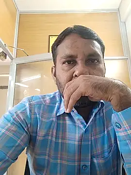 adicma123 online show from November 2025 03:49:02 AM