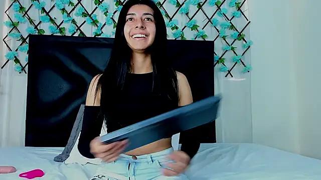 EmmaWilliamss online show from January 2025 04:04:01 PM