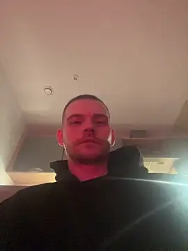 Z1uk online show from February 2026 01:04:02 AM