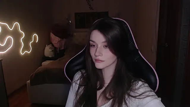 jeann elsaa online show from January 2025 04:06:01 AM