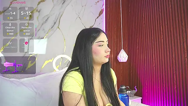 haylie  online show from February 2025 04:38:02 AM