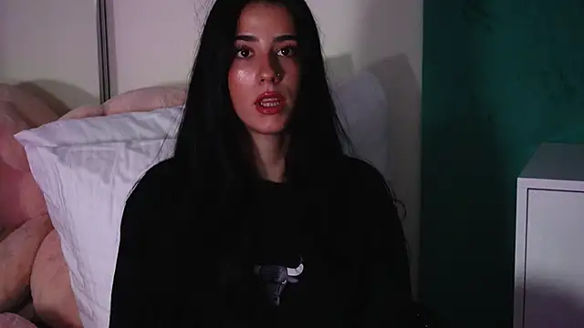 Snapshot of AmeliaJune chatting on June 2026 07:46:01 PM AmeliaJune online show from June 2026 07:46:01 PM