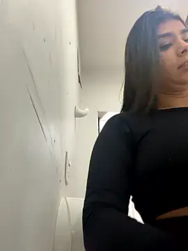 ZiaCalifa online show from January 2026 10:50:01 AM