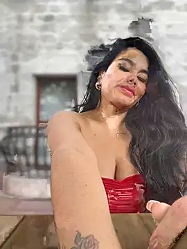 Insane Issa online show from January 2025 09:41:01 PM