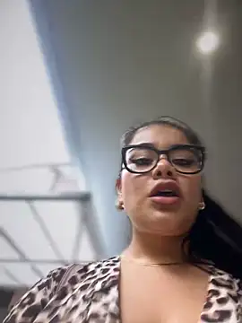 Insane Issa online show from February 2025 06:52:02 PM